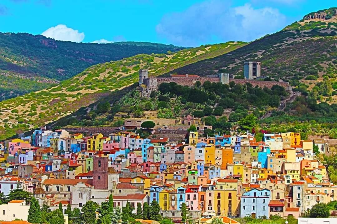 R&B Mediterraneo Bosa Eksteriør bilde